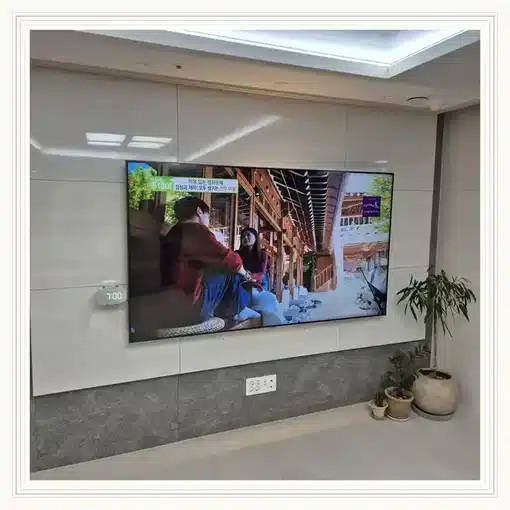 벽걸이TV 거실 설치 위치 참고 이미지