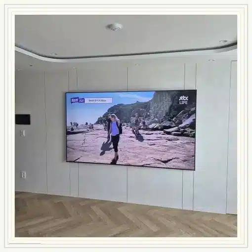 벽걸이TV 거실 설치 위치 참고 이미지