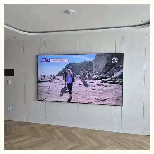 벽걸이TV 거실 설치 위치 참고 이미지