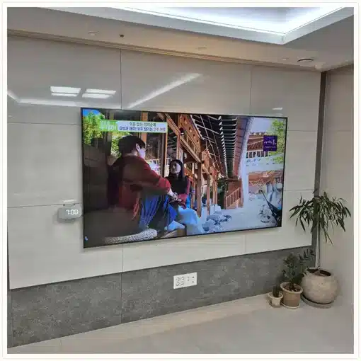 벽걸이TV 거실 설치 위치 참고 이미지