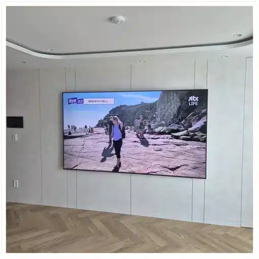 벽걸이TV 거실 설치 위치 참고 이미지