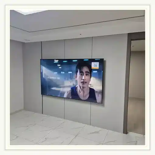 벽걸이TV 거실 설치 위치 참고 이미지