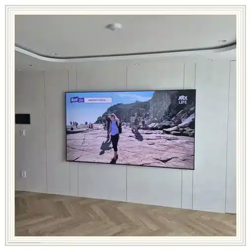 벽걸이TV 거실 설치 위치 참고 이미지