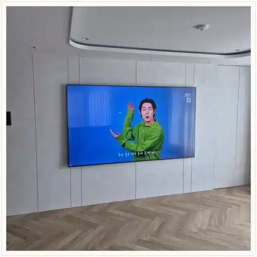 벽걸이TV 거실 설치 위치 참고 이미지