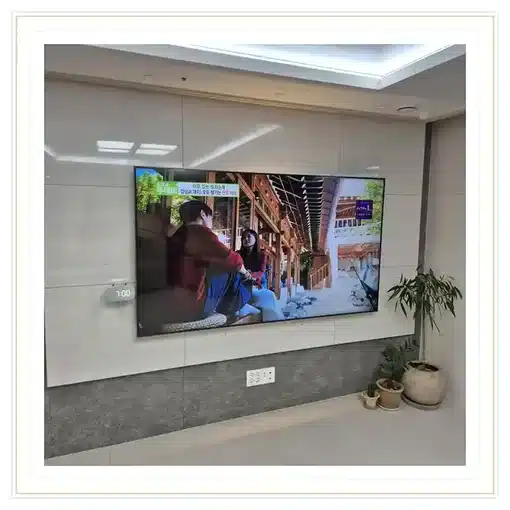 벽걸이TV 거실 설치 위치 참고 이미지